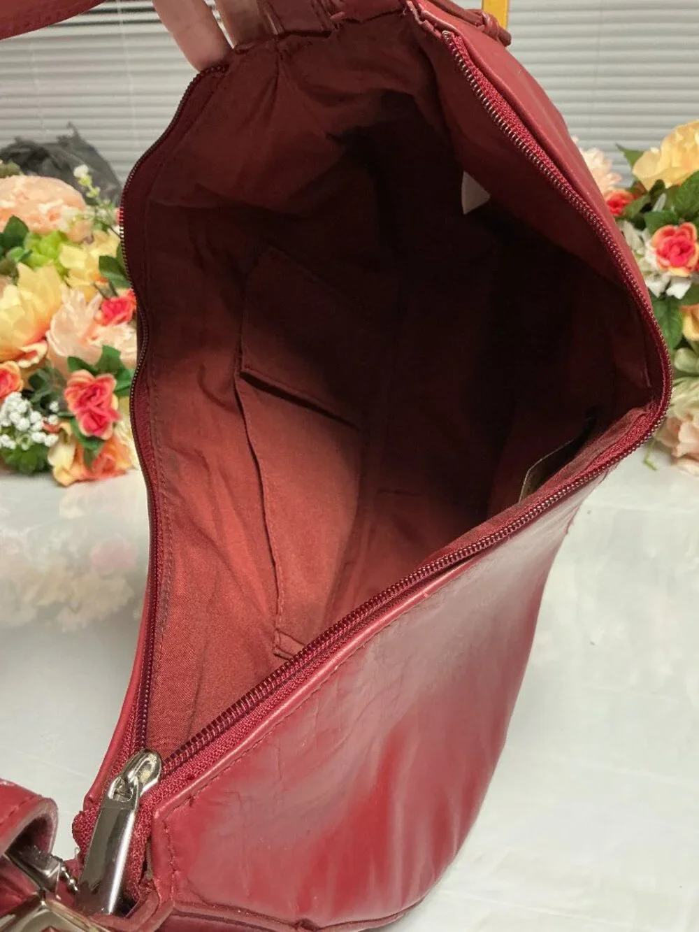 Laura Scott Redberry Hobo Shoulder Bag Double Adjustable Straps Silver NWT Tags